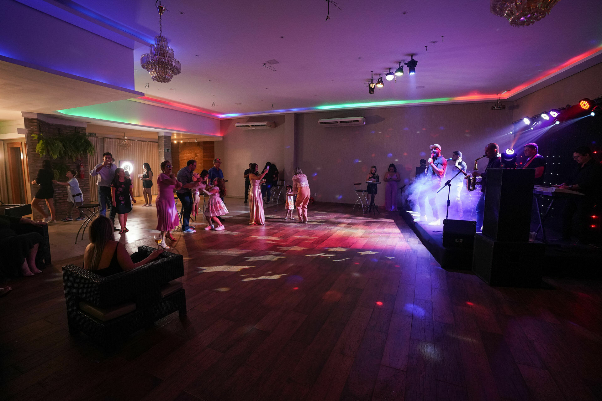 Foto Uma Jornada de Emoções: Os 50 Anos da Belly, Espaço Kazara, Palmas-TO Foto Uma Jornada de Emoções: Os 50 Anos da Belly, Espaço Kazara, Palmas-TO - Imagem 30